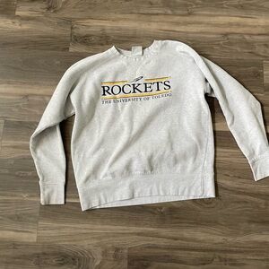 Gray Crewneck Sweater with Classic Design